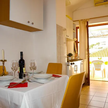 Apartments Beach Dugi Rat Konukevi Dugi Rat