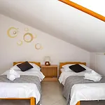 Konukevi Apartments Beach Dugi Rat