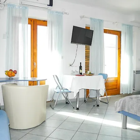 Apartments Beach Dugi Rat Affittacamere Dugi Rat