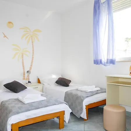 Affittacamere Apartments Beach Dugi Rat