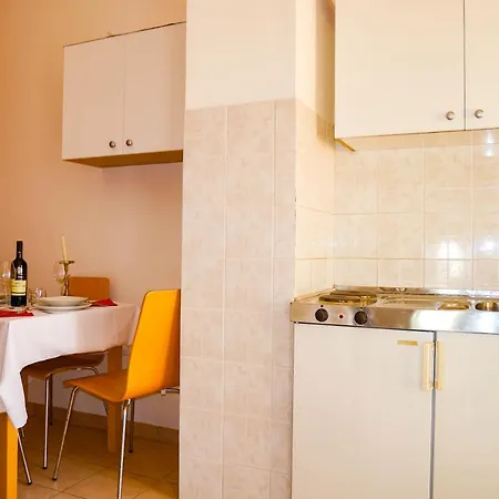 Affittacamere Apartments Beach Dugi Rat 3*